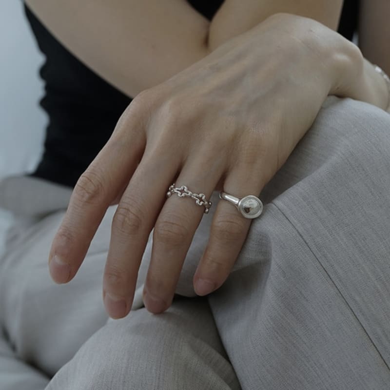 Invisible collage HUG PATTERN RING_SILVER