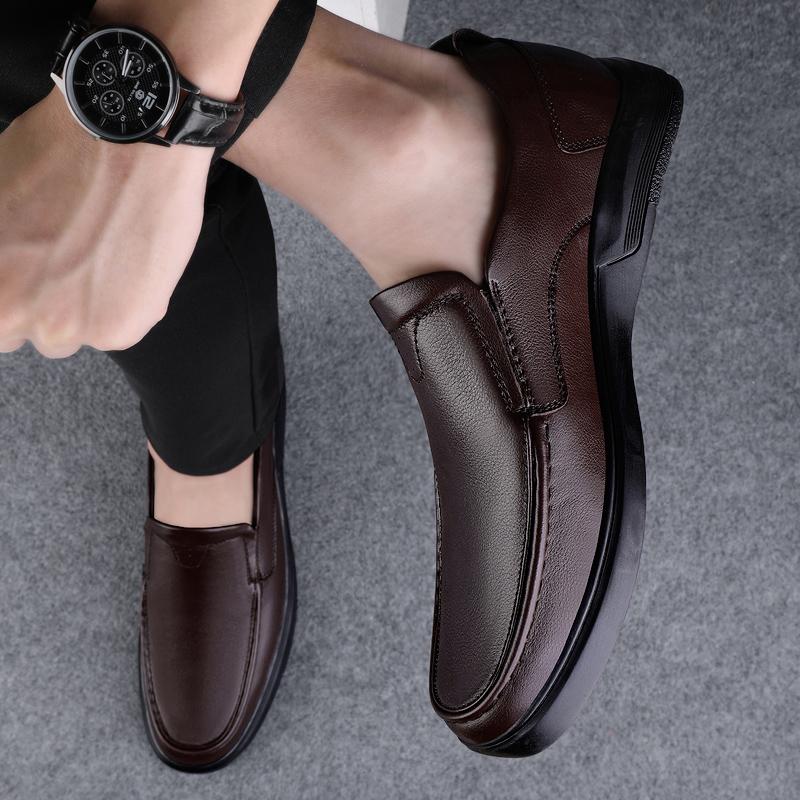 2024 High Quality Male Comfortable Gents Shoes Genuine Leather Mens Slip On Business Shoes New Classic All-match Mens Loafers