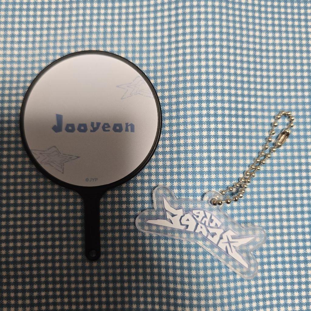 [USED] Xdinary Heroes Exyz Juyeon Mini Picket Key Ring