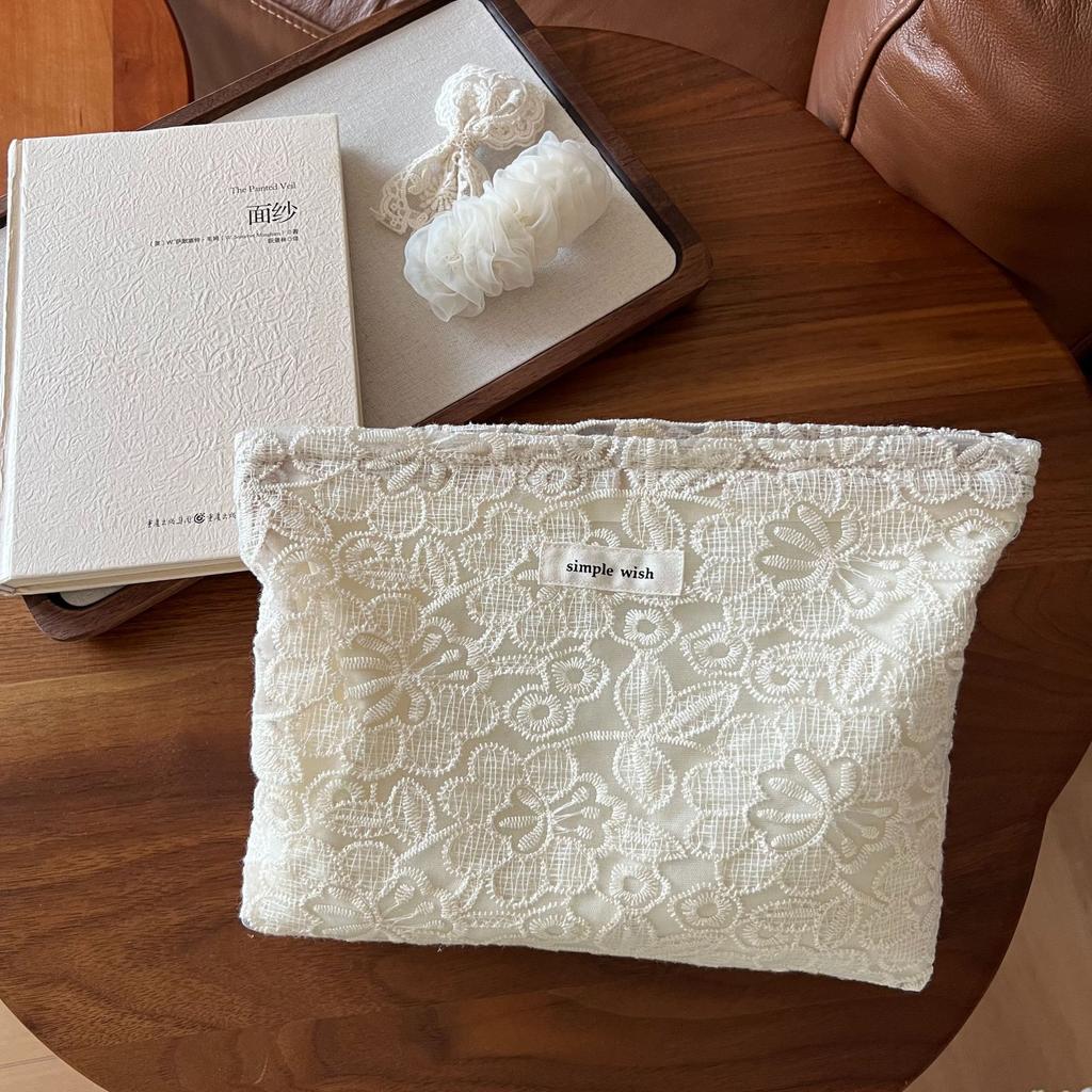 Elegant Cosmetic Organizer Boho Cosmetic Bags French Style Pouch Beige Lace Embroidery Minimalist Floral Makeup Bag for Women