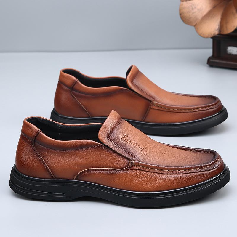 Solid Color Fashion Casual Shoes for Men 2026 New Designer Big Size Loafers Male Breathable Soft Sole Genuine Leather Shoes Man