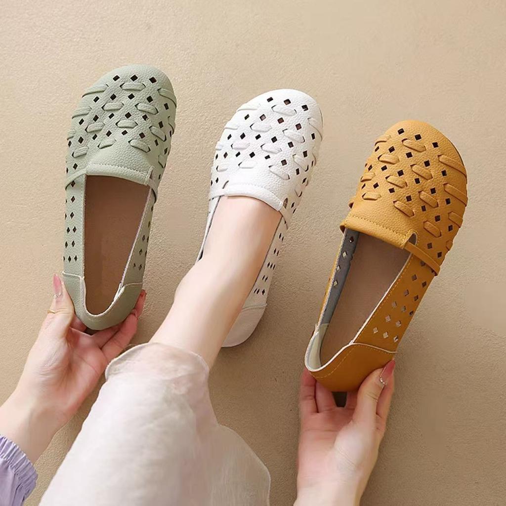 Flat single shoes women's 2025 new summer with skirt hollow breathable mother shoes one pedal casual Doudou shoes