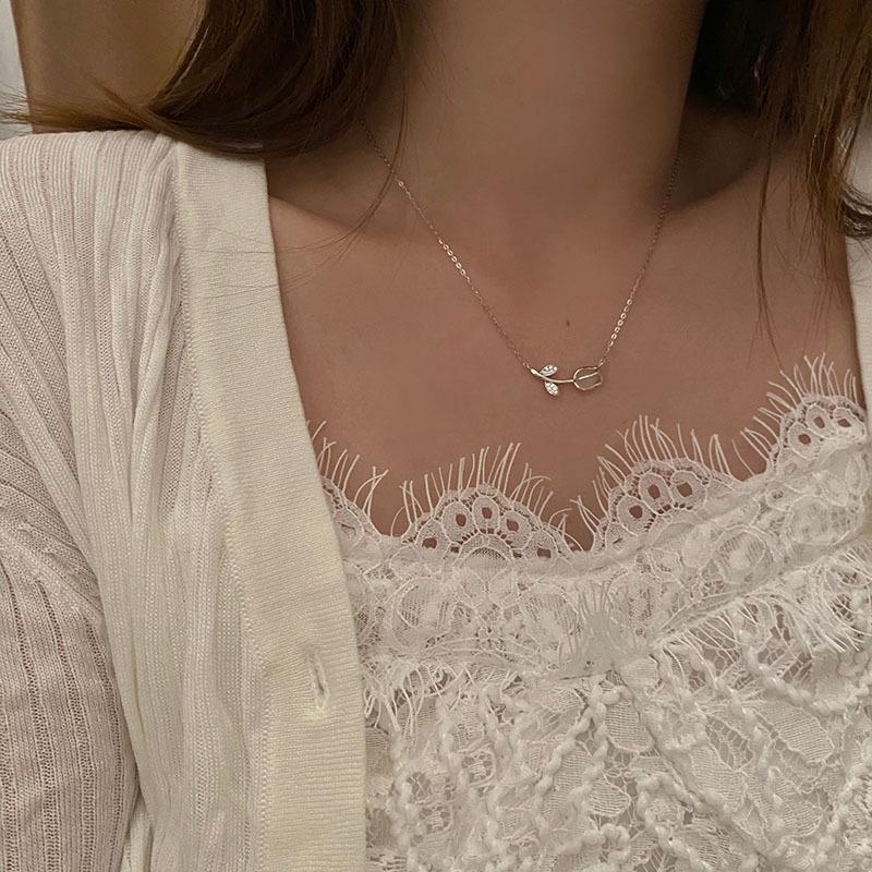 New Fashion Carnelian Tulip Necklace Elegant And Stylish Alloy Pendant Perfect Birthday Gift For Women