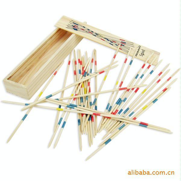 Nostalgic 80s Wooden Pick-Up Sticks: Classic Educational Tabletop Game for Parent-Child Fun.