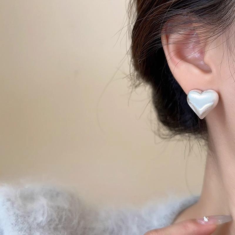 Vintage Heart Stud Piercing Earrings For Women Girl Korean Fashion New Trendy Jewelry Accessories Gift Party Daily