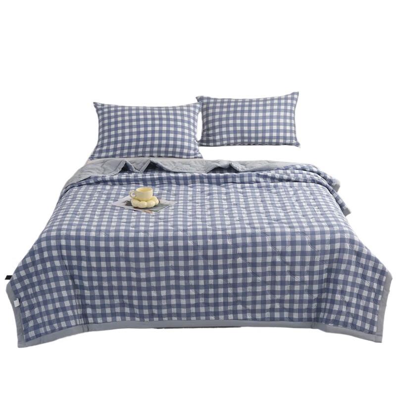 

Moncaroni Stars Washed Cotton Summer Quilt