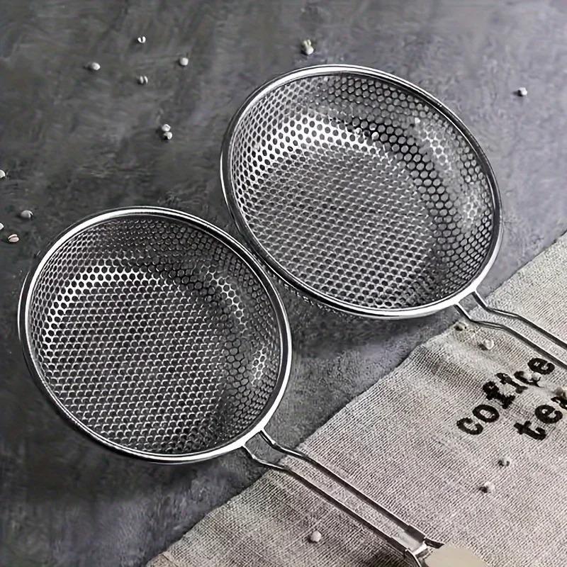 Stainless Steel Skimmer Wooden Handle Fine Mesh Perforated Filter Kitchen Tool for Filtering Grease From Noodles and Hot Pot