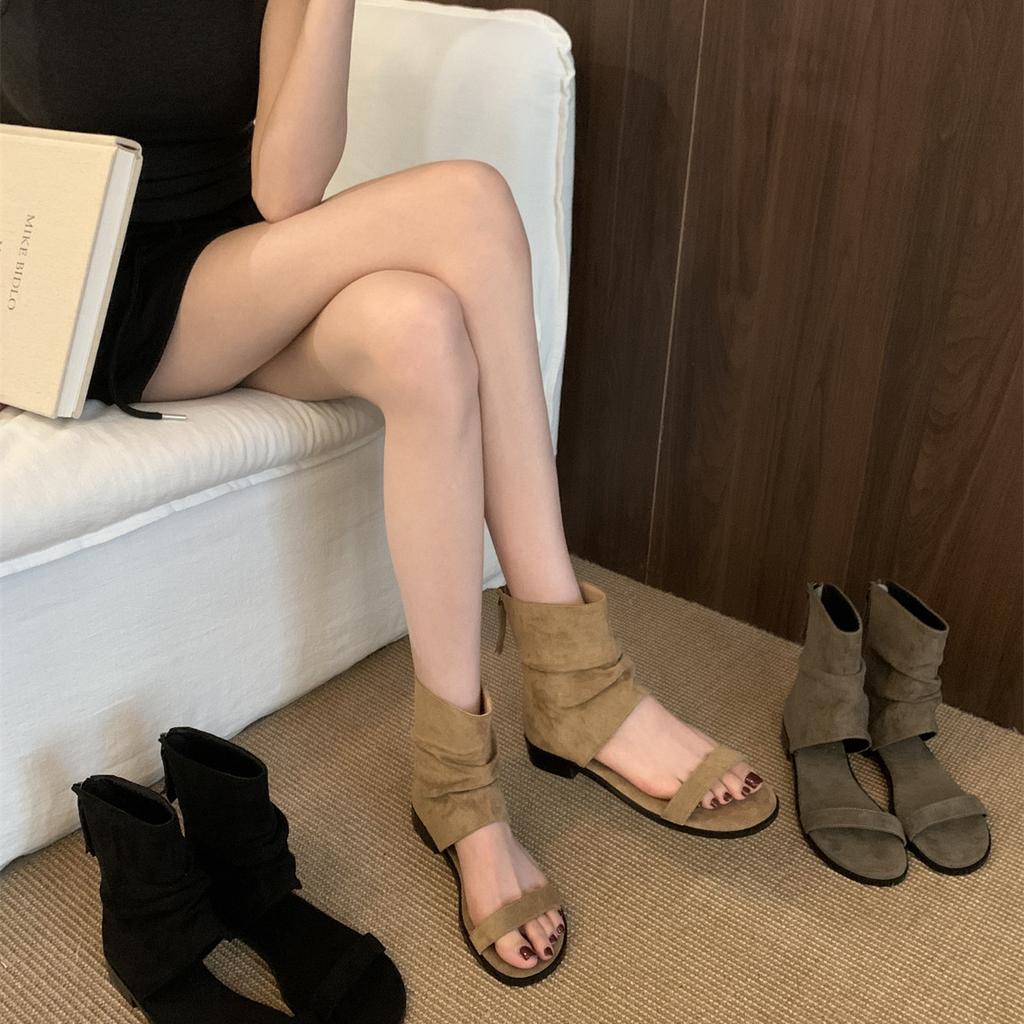 2025 Sommer neue Mode Falten Internet-Berühmtheit Fleeceleder Reißverschluss hinten coole Stiefel Koreanische Version Zehen offen dicker niedriger Absatz Römische Sandalen