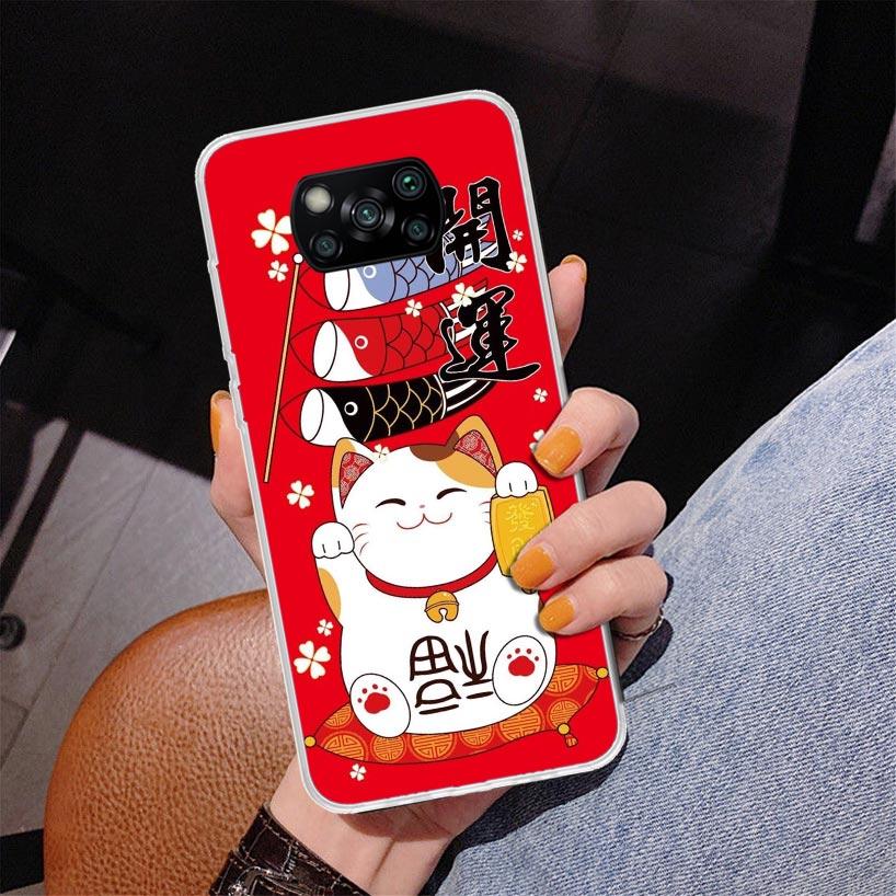 Chat Porte-Bonheur Maneki Neko Étui de Téléphone Japonais pour Xiaomi Poco X5 X6 X7 Pro X4 Gt F7 Ultra M8 M7 Redmi 15C 15 13C 13 12C 12 Unique Co