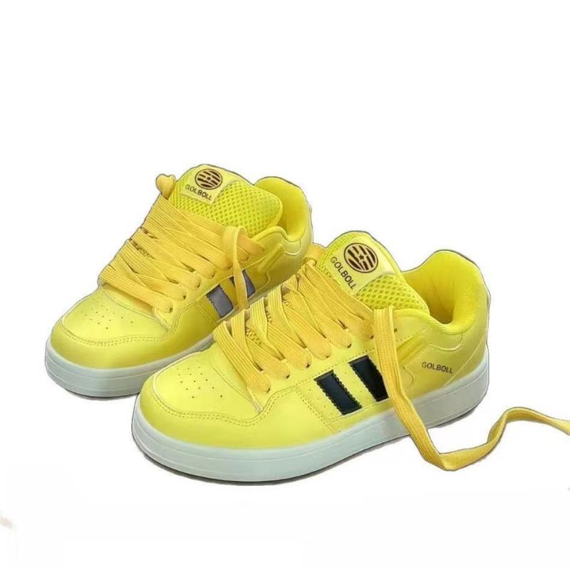 Mode Temperament Brotschuhe Nischendesign Board Schuhe Herbst neuer Student vielseitige lässige weiße Schuhe