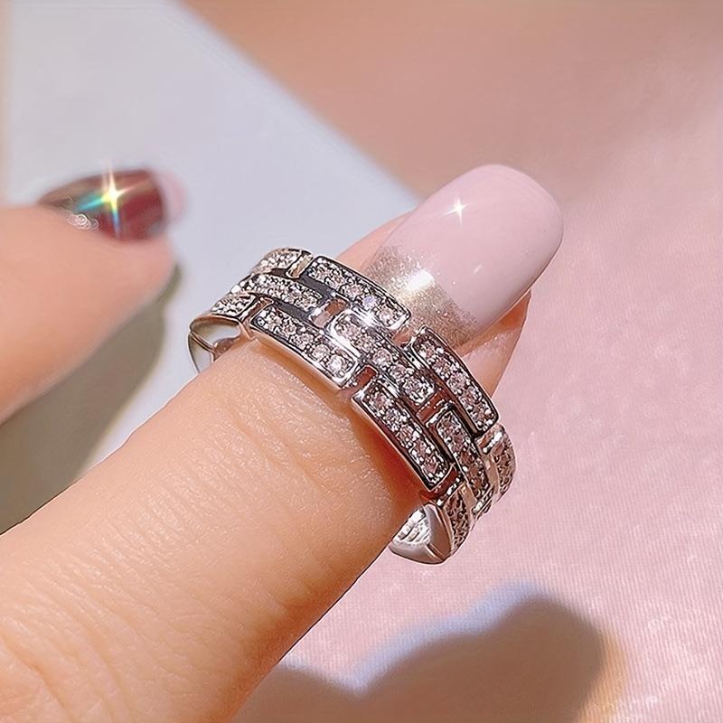 Fashionable, simple, personalized, versatile, high-end, light luxury style ring, geometric pattern, niche design ring
