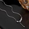 2023 Spring/Summer Hot Item: 925 Silver Leaf Choker Necklace for Women - Light Luxury Design