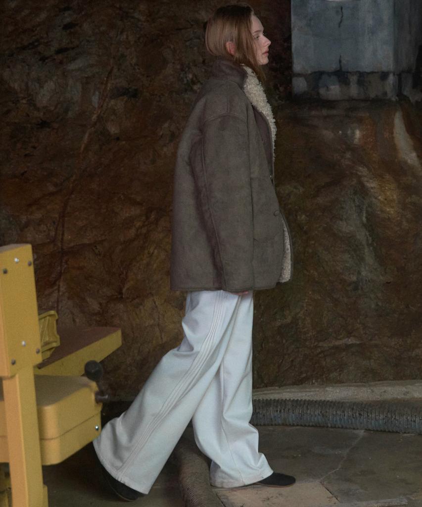 ANDNEEDS Side Pintuck Track Pants (Ivory)