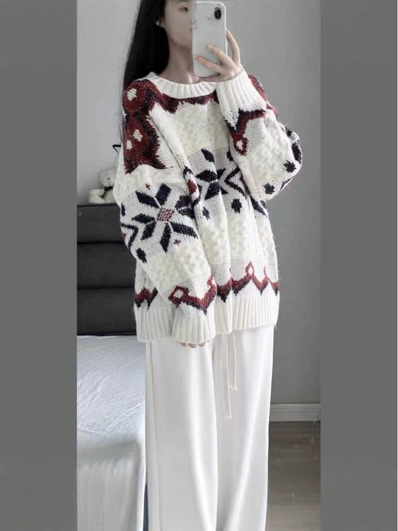 

Женский комплект из мягкого вязаного свитера и вельветовых брюк - Осенне-зимний стиль Large белый