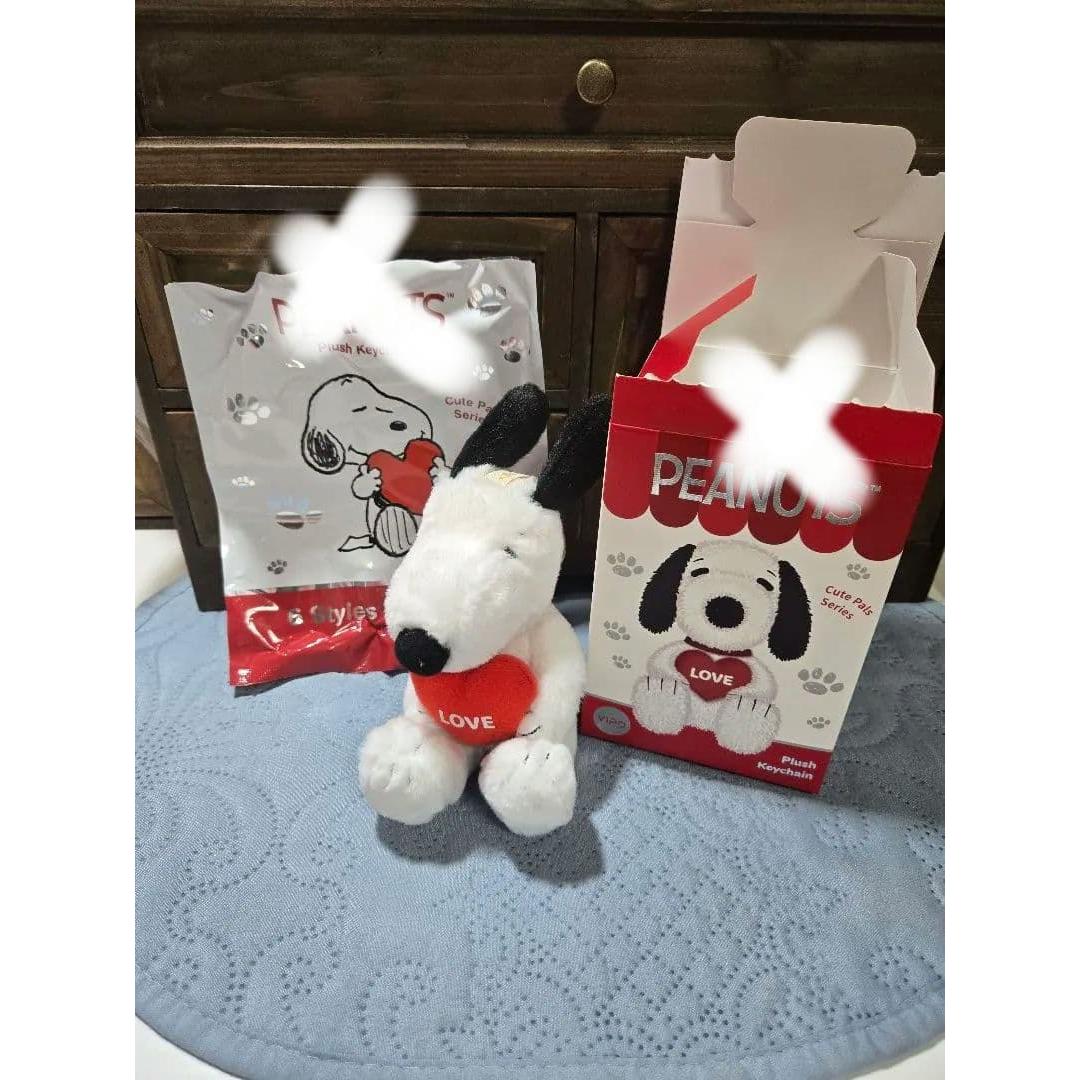 PEANUTSxVIPO Snoopy Plush Keychain Card