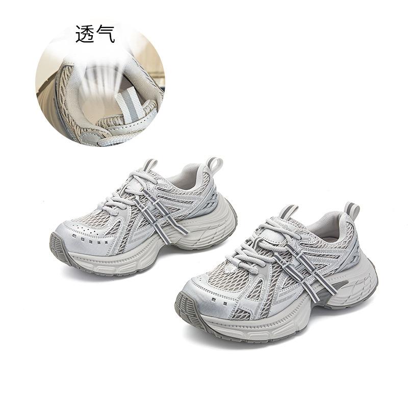 Suction Film Bottom Dad Shoes Women's 2025 Spring and Summer New Breathable Mesh Sports Shoes Retro Casual Women's Shoes Versatile Shoes