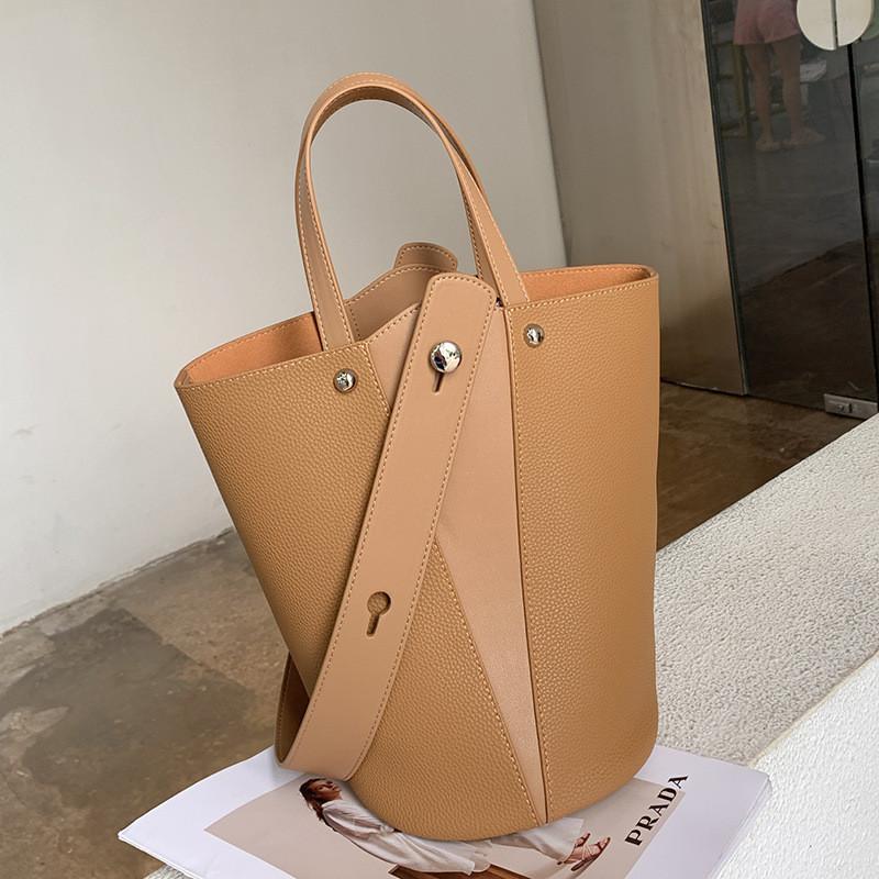 Spring and Summer Combined Bucket Bag, Large-capacity Vegetable Basket, Women's Bag, High-end Hand-held Large Bag
