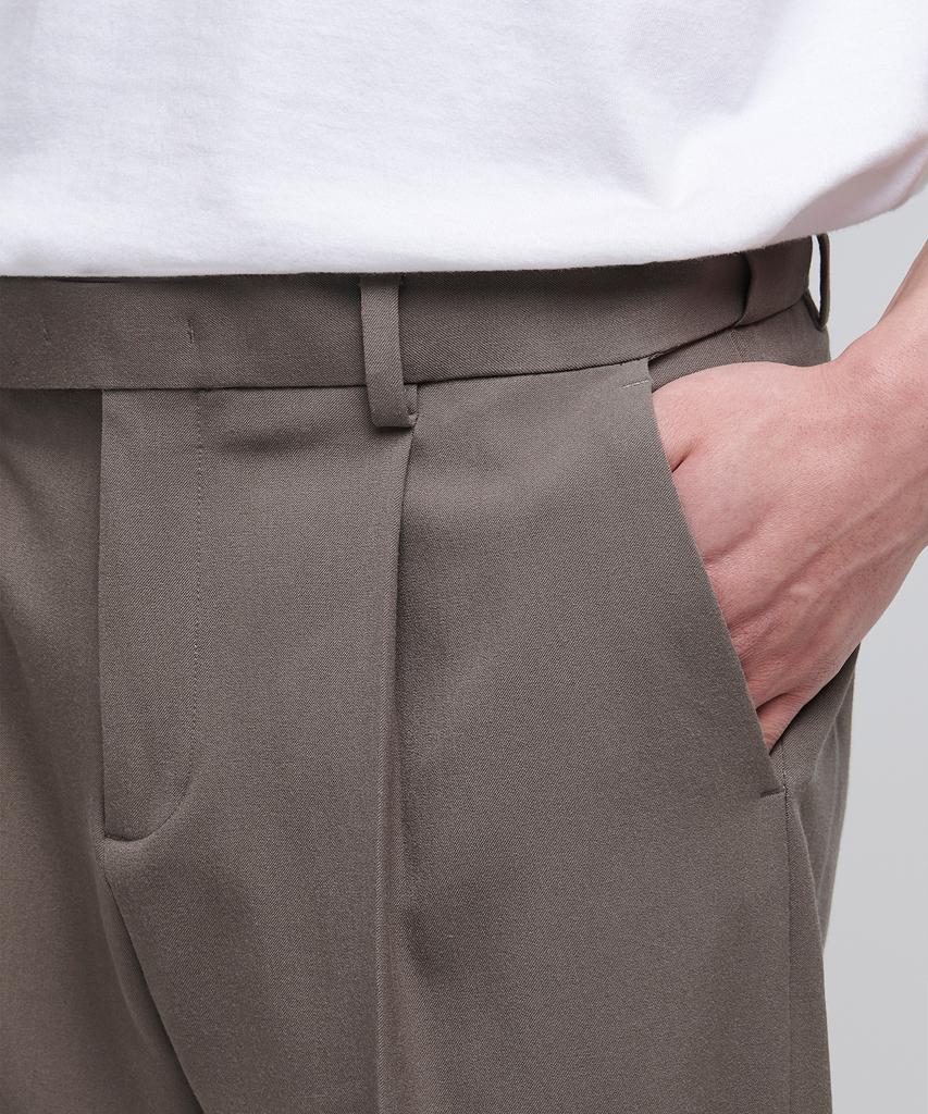 Musinsa Standard Carrot Hidden Banding Crop Slacks [Dusty Beige]