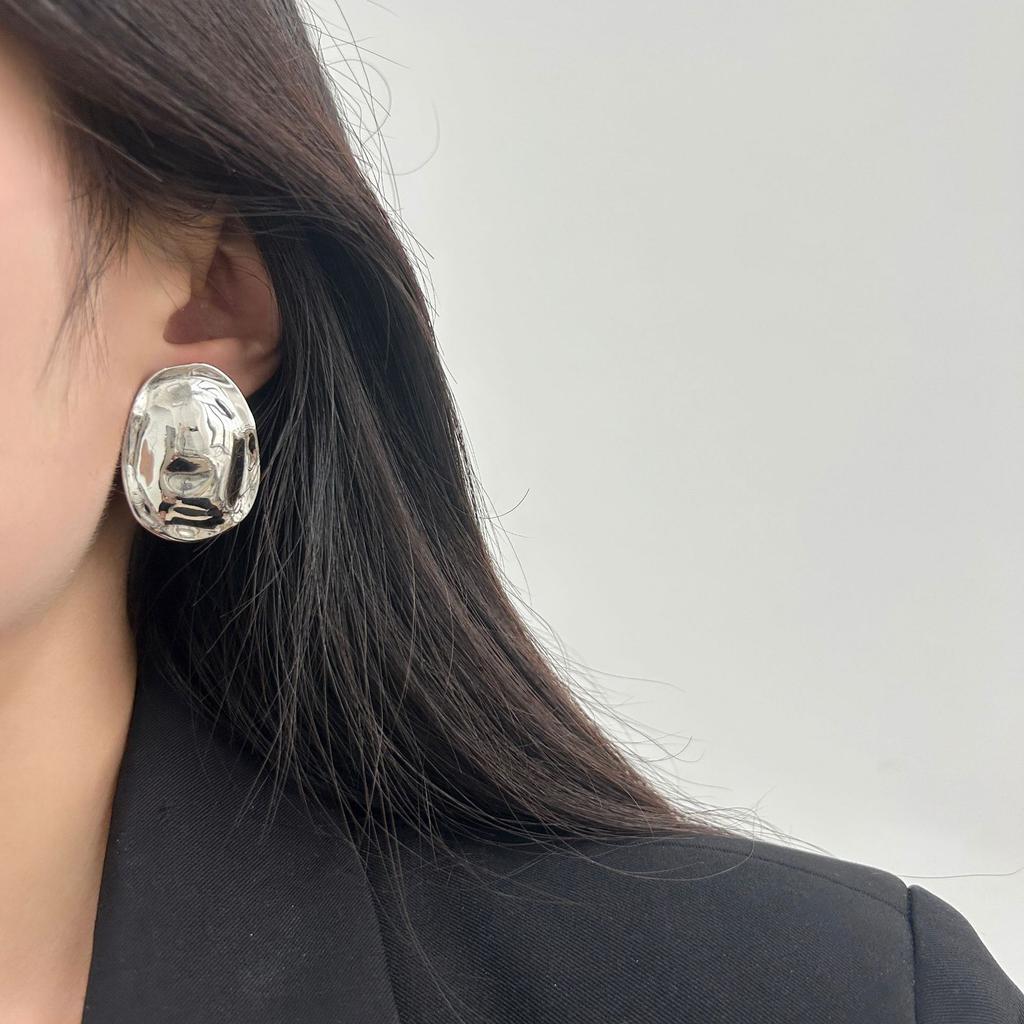 Irregular Oval Earrings Stud Earrings Dynamic Artistic Sense Light Luxury Cold Fashion Three-Dimensional Niche Personality High-End Earrings