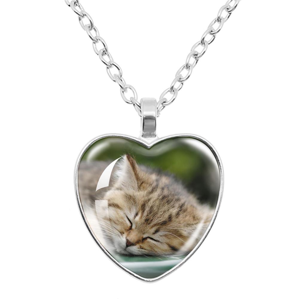 Fashion Accessories Cute Cats Patten Heart Shaped Glass Pendant Necklace Cute Animal Alloy Necklace Charms Jewelry Gifts