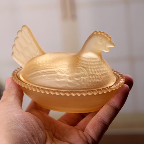 Yousheng Chicken Shaped Candy Dish Hen On Nest Glass Candy Bowl with Lid Farmhouse Egg Tray Dessert Plate Snack Bowl for Party Treats Home Tabletop