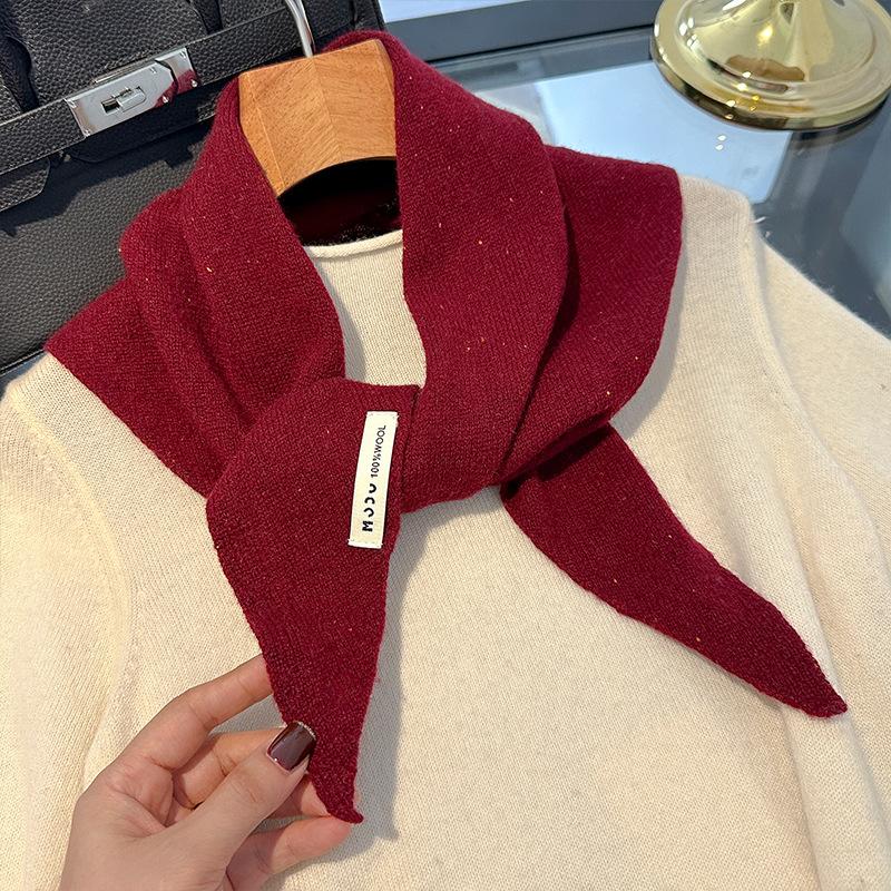 

British Korean Triangle Scarf Niche 100% Wool Triangular Scarf Women Headscarf Knitted Scarf Multi-functional Warm Knitted Scarf