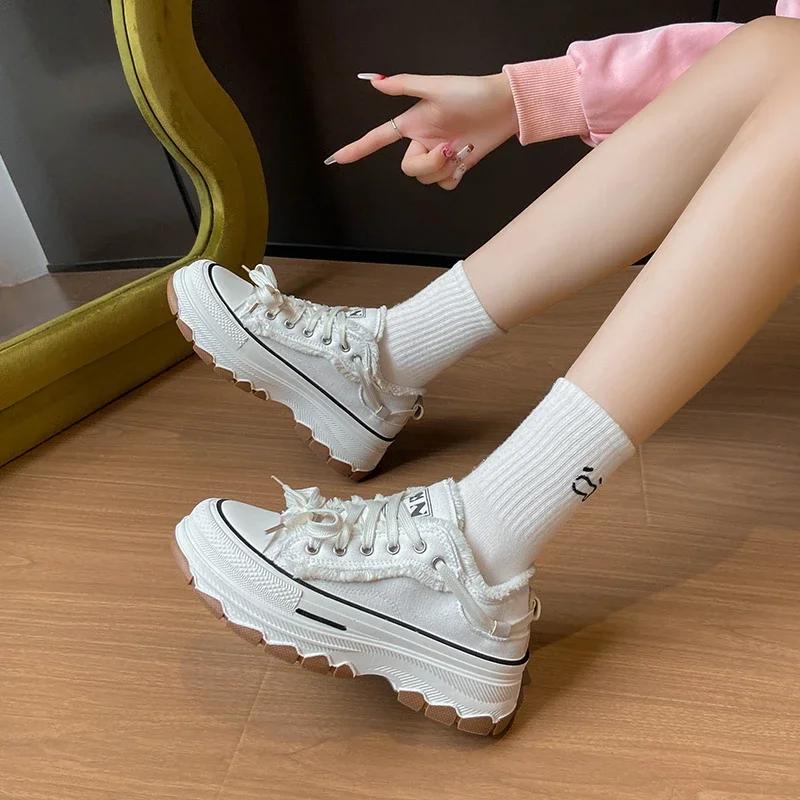 Fashion New Round Toe Thick Sole Canvas Shoe Casual Comfortable Walking Shoes Cross Strap Women'S Sneakers