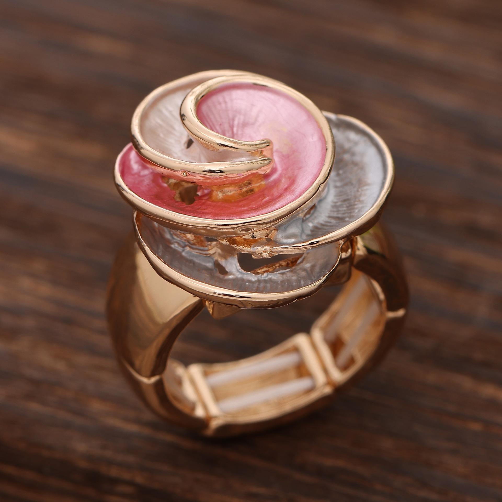 

Новое цветное масло, геометрическое кольцо с лепестками, эластичное кольцо, модное маленькое свежее женское универсальное кольцо с цветком Elastic adjustable