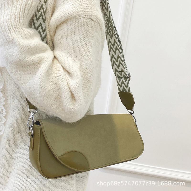 2025 New Small Square Bag Fashionable Retro Messenger Shoulder Bag Wide Shoulder Strap Handbag Foreign Versatile Simple Women's Bag