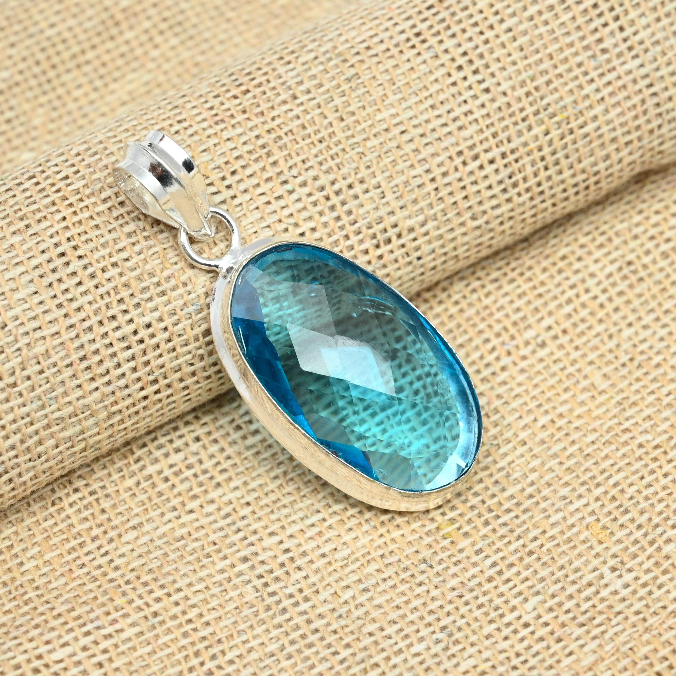 

Потрясающий голубой топаз драгоценный камень стерлингового серебра 925 пробы ручной работы овальной формы кулон ювелирные изделия 1.98 Inches синий