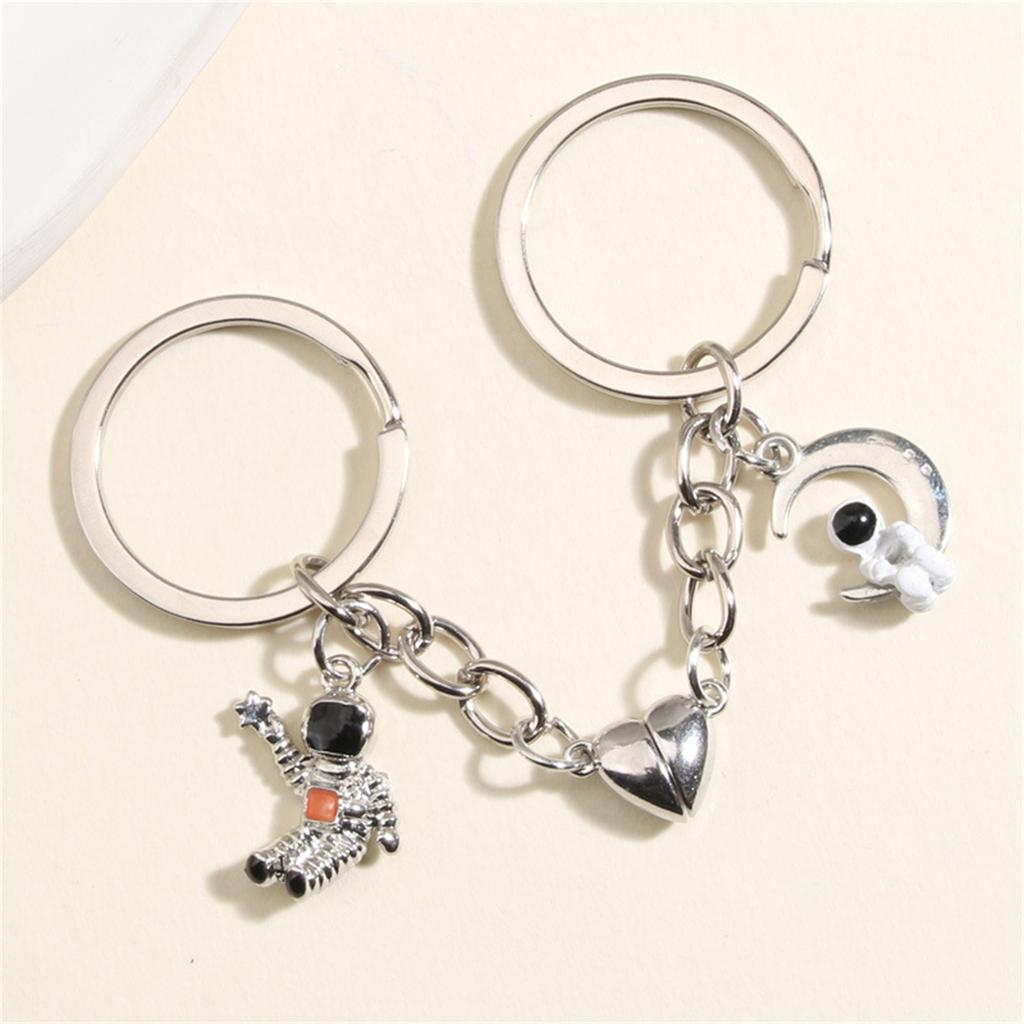 2 Pieces Astronaut Spaceman Keyring Friendship Birthday Gift for Best Friends