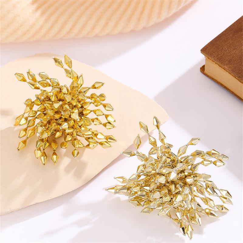 Sectional Flower Stud Earrings - Fashionable and Exaggerated Earrings with A Small-batch, High-end Design - Women's Accessories