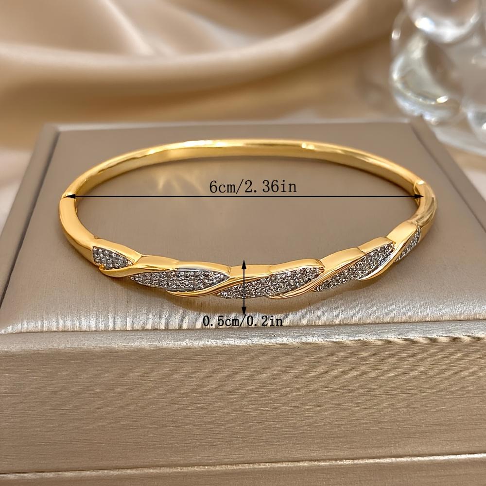 1A Stylish Twisted Half-circle Rhinestone Copper Bracelet, an Elegant and Versatile New Spring/summer Couple's Bracelet, Suitable for Daily Wear and