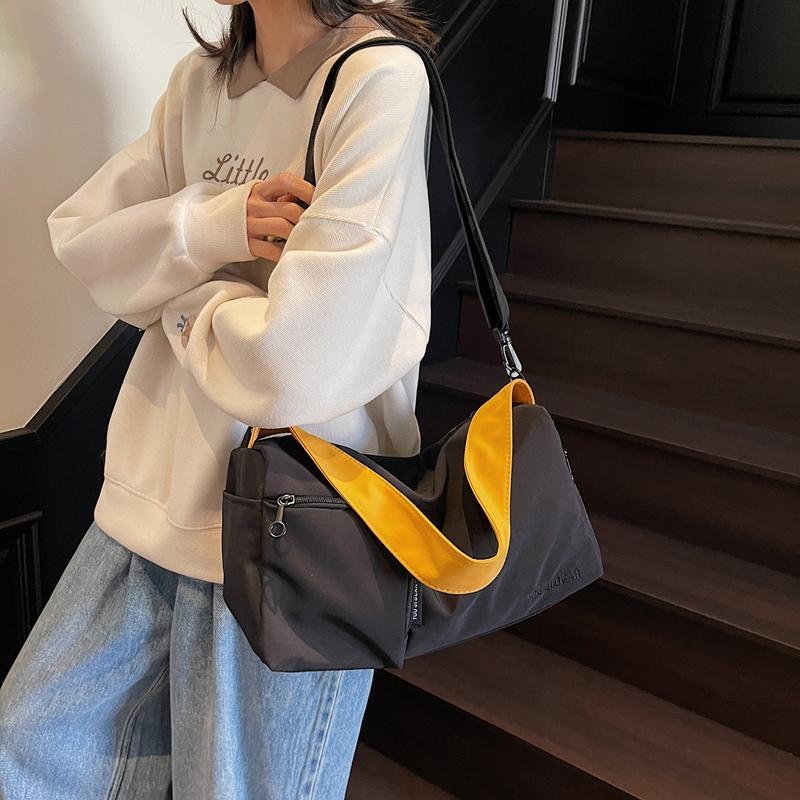 Sports Style Large Capacity Fitness Bag Contrast Color Design Shoulder Crossbody Bag Pillow Bag