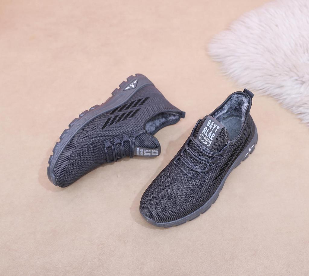 Men's Winter Cotton Shoes with Woven and Velvet Design, Slip-On Sports Casual Boots