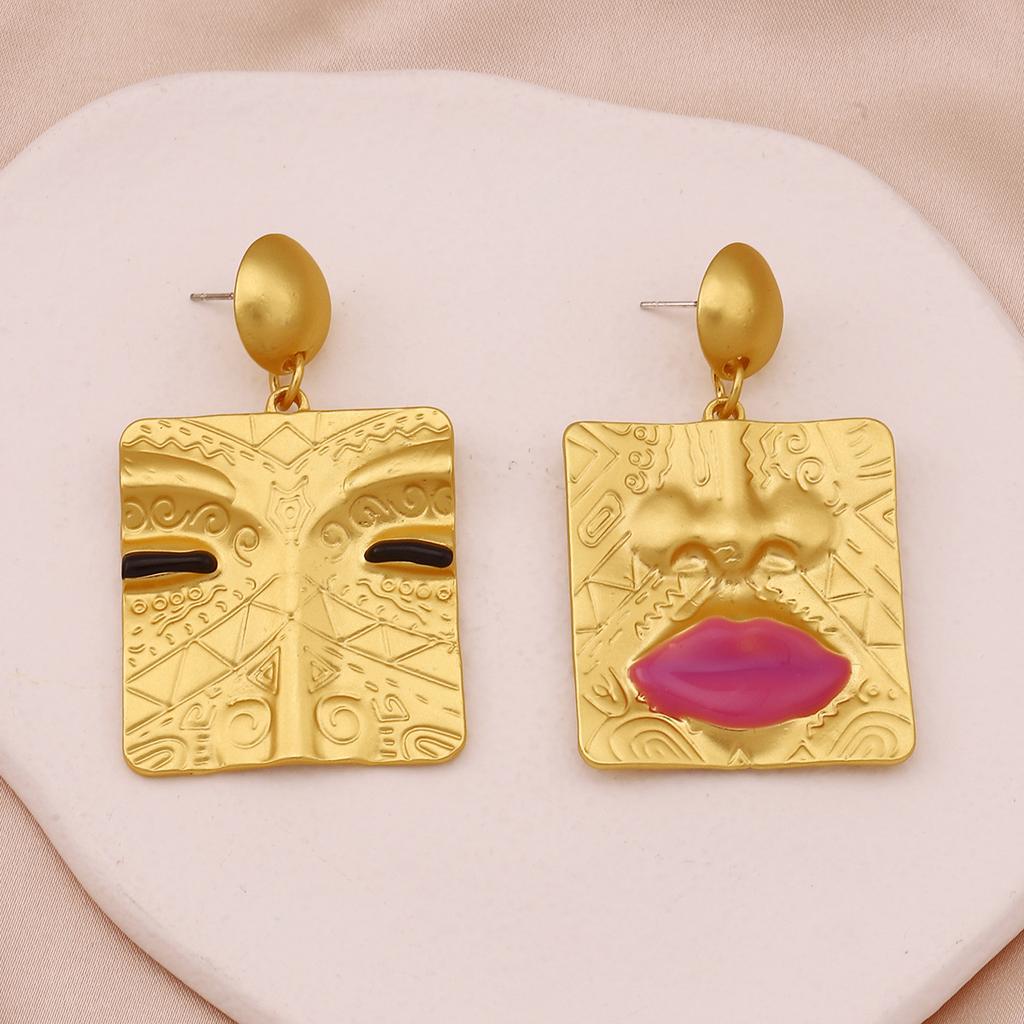 Retro fashion French temperament earrings