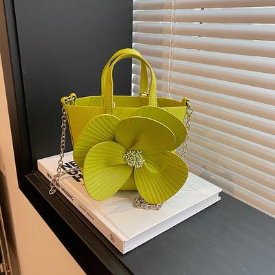 High-end Three-dimensional Flower Handbag with A Bucket Strap for Events, A Vegetable Basket Crossbody Bag