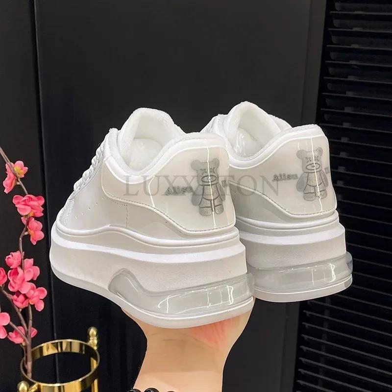Little White Shoes Winter Korean Edition New Thick Sole Lace Up Sports Shoes Women Shoes Little Bear Casual Board Shoe