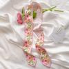 Atmosfera francese 2024 fiore rosa piccolo foulard di seta fascia per capelli da donna foulard decorativo piccolo foulard con camicia e borsa