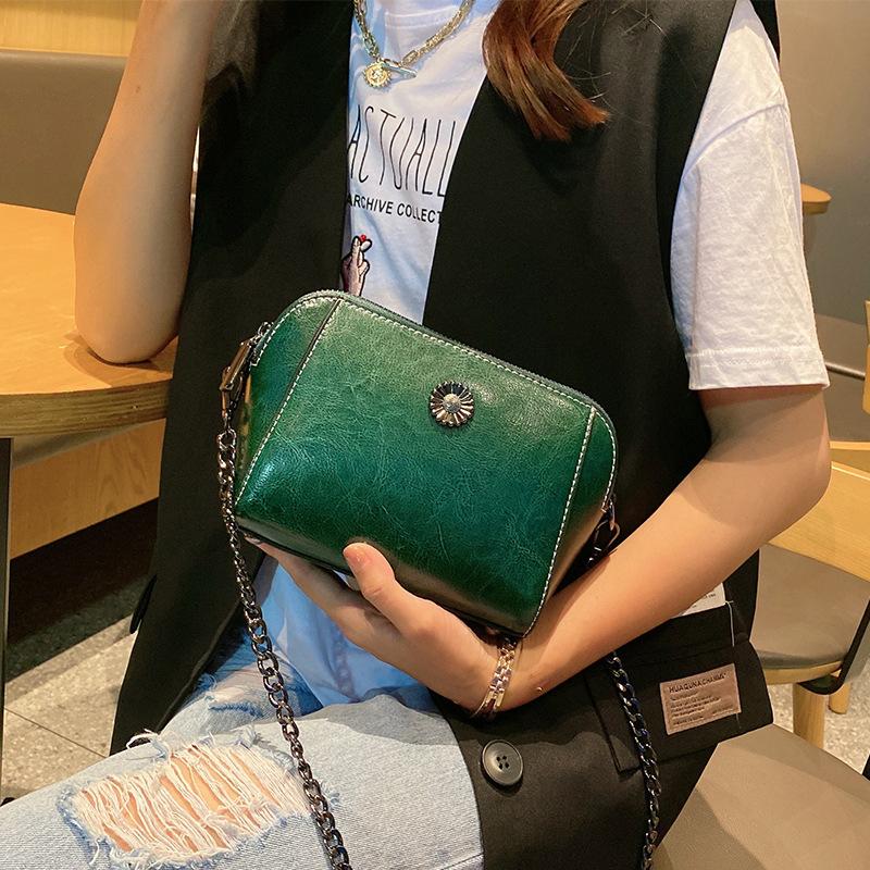 

New Fashionable Cowhide Crossbody Mobile Phone Bag Chain Shell Bag