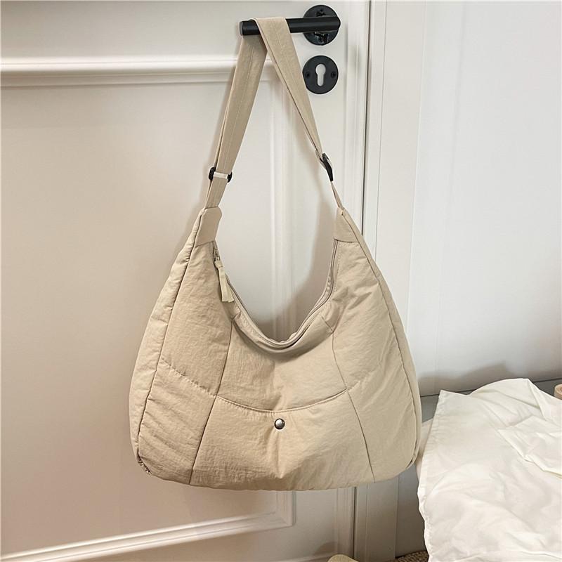 

Women s Large Cotton Padded Tote - Trendy Autumn/Winter Cloud Pleated Design with Diamond Lattice, Retro Crossbody Style 42cm x 39cm x 16cm брудно-білий