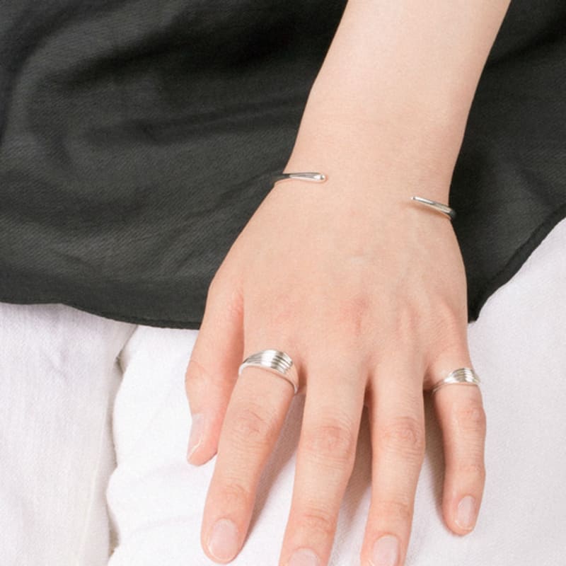 Swim In the Soop Spine Bangle