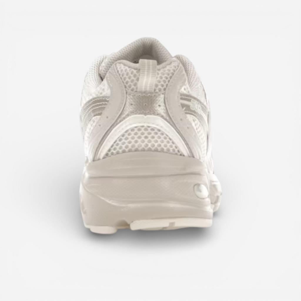 New Balance 530 Moonbeam