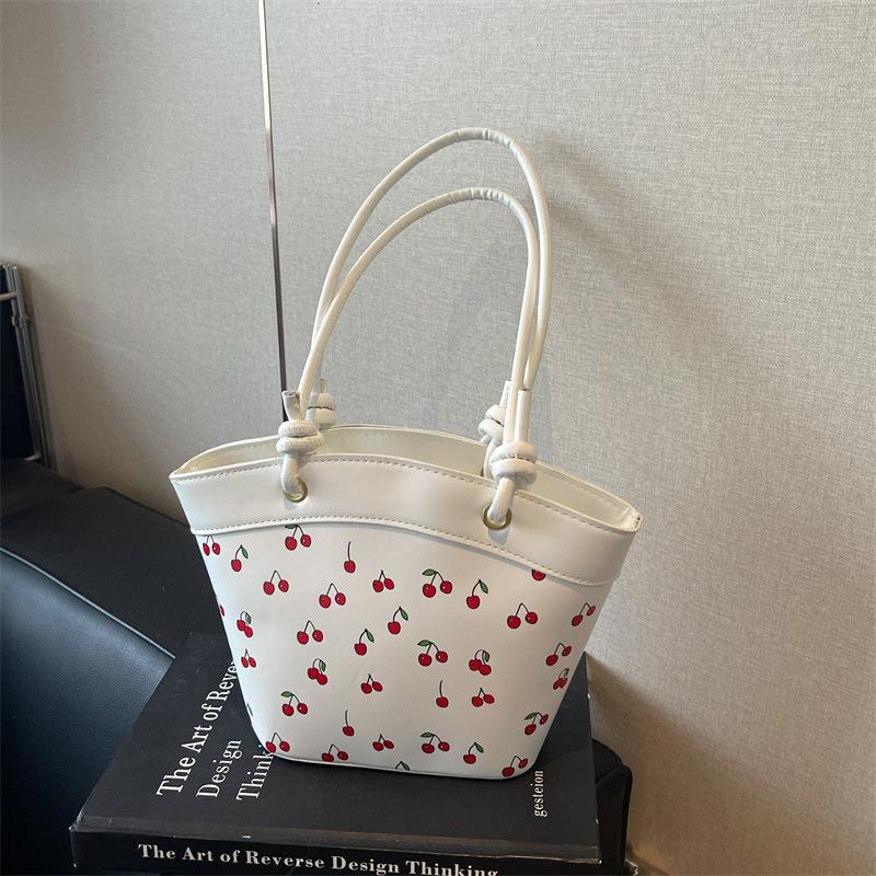 New Cherry Portable Oblique Span Bag Large Capacity Cute Versatile Premium Commuter Shoulder Bucket Bag