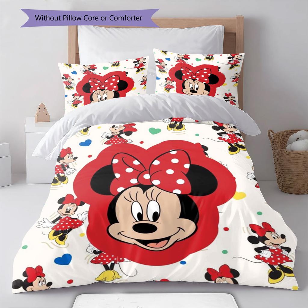 Retro-style collage Mickey Minnie print bedding set – the perfect choice for decorating a child's bedroom. Warm and comfortable