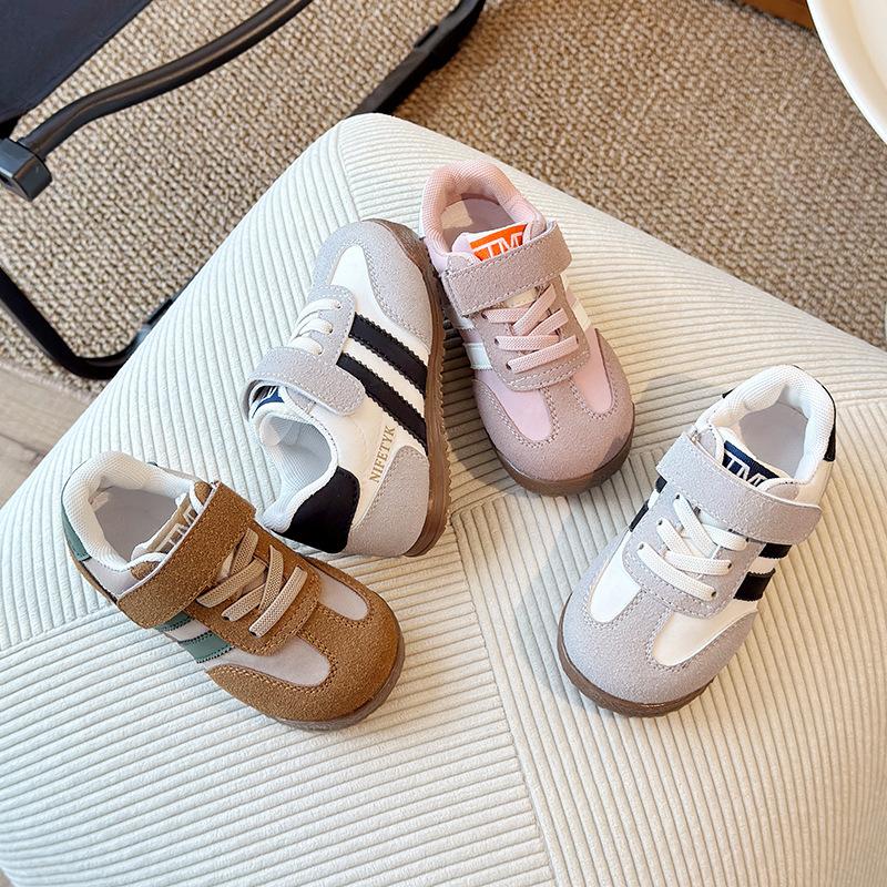 Children's sports shoes 2025 spring and autumn new boys and girls versatile moral training shoes medium and small children's casual soft baseplate sho