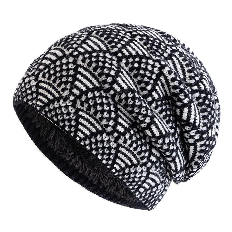 

Новые женские зимние шапки женские объемные шапки бини с плюшевой подкладкой теплые вязаные шапки 55cm-60cm чёрный