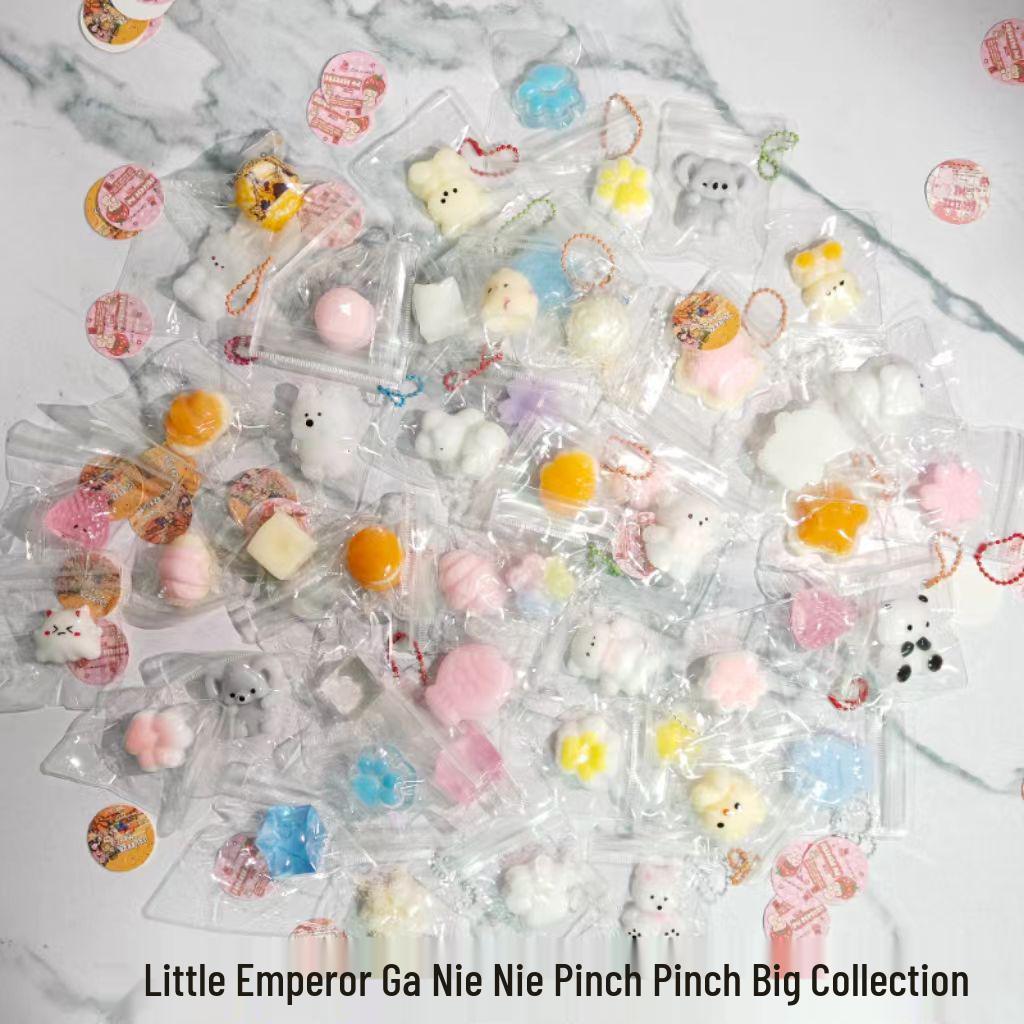 Douyin Little Pig Nose Pet Fan Charm - Squishy Slow Rebound Toy