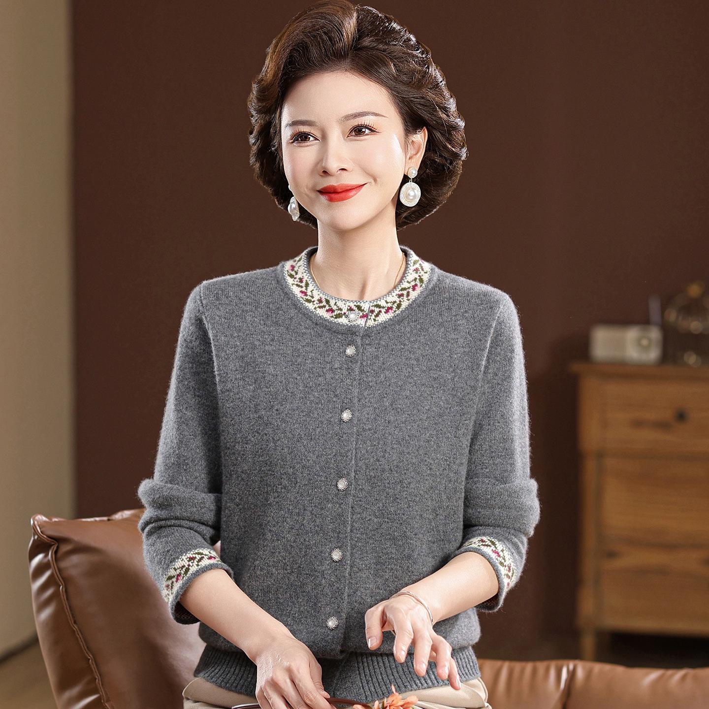 

Women s Stylish Knitwear for Middle-Aged & Elderly - Loose Fit Fashion Tops for Spring & Autumn 2XL