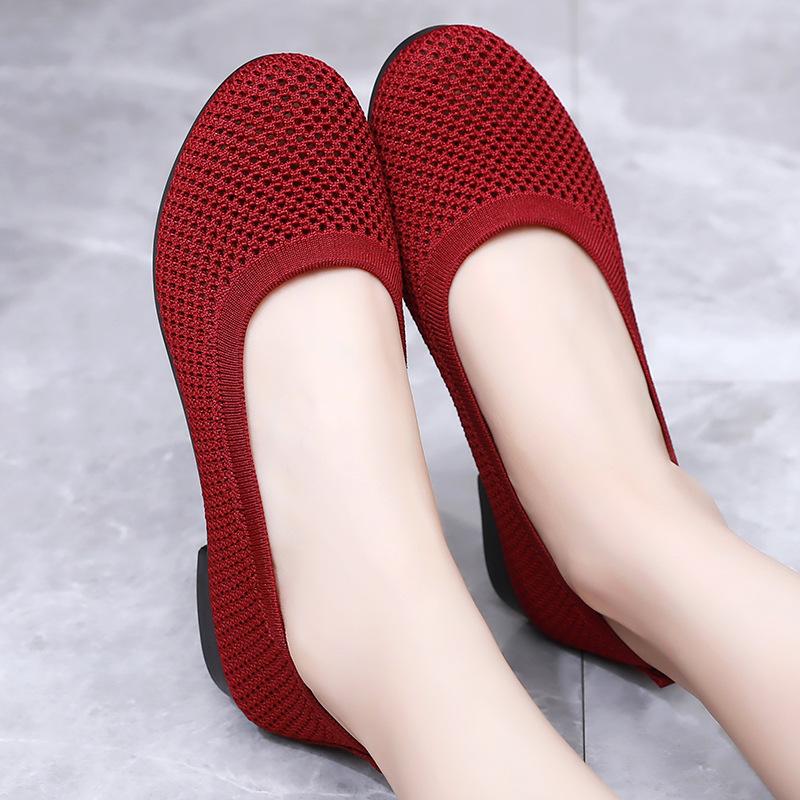 Shoes women's summer new old Beijing cloth shoes hollow breathable mesh shoes soft-soled mother shoes not tired feet Doudou shoes